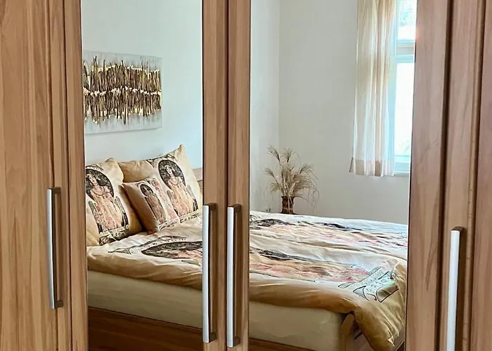Harrison Homes 03 - Centre Apartment *