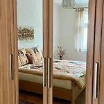 Harrison Homes 03 - Centre Apartman *